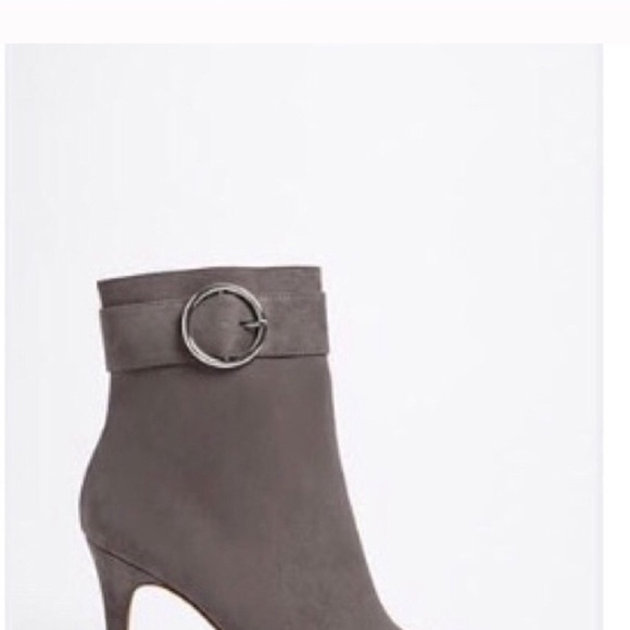 🚷❌SOLD 🚷❌BRAND NEW SUEDE ANKLE BOOTIES - Picture 2 of 7